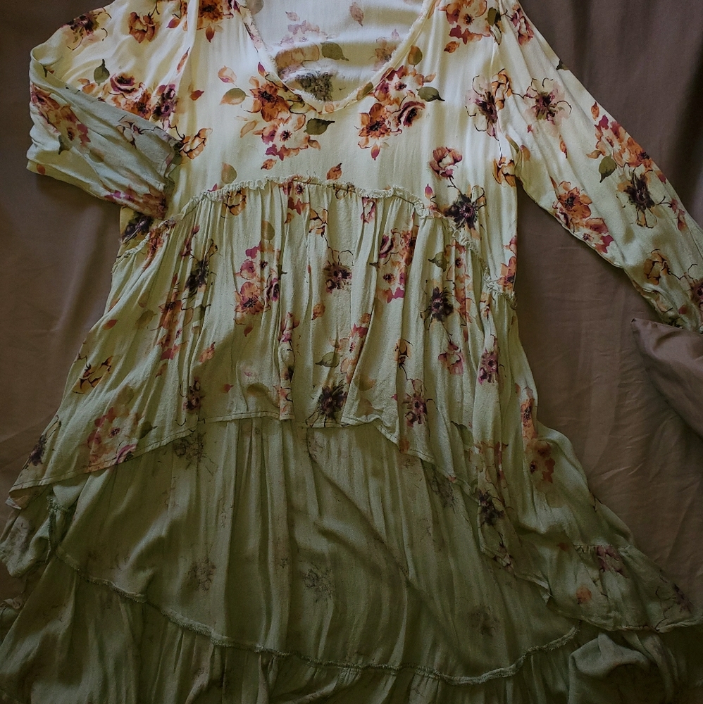 Hi low floral blouse